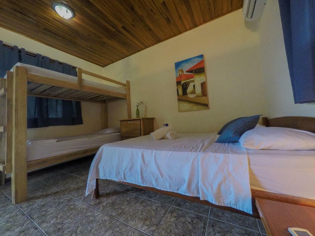 Cocobolo Surf Hotel & School Playa Santa Teresa  外观 照片